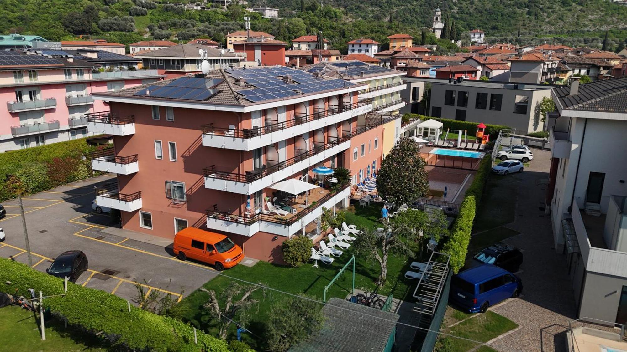 Hotel Garni Villa Magnolia Torbole Sul Garda Exterior photo